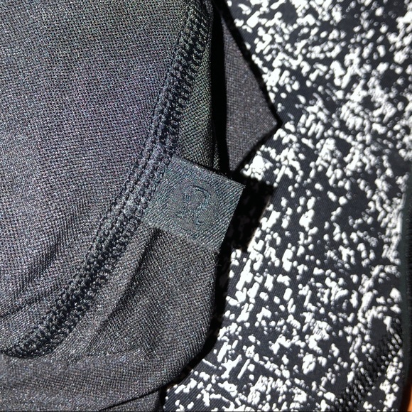 Lulu lemon built in bra tank!! Never worn - Picture 3 of 4